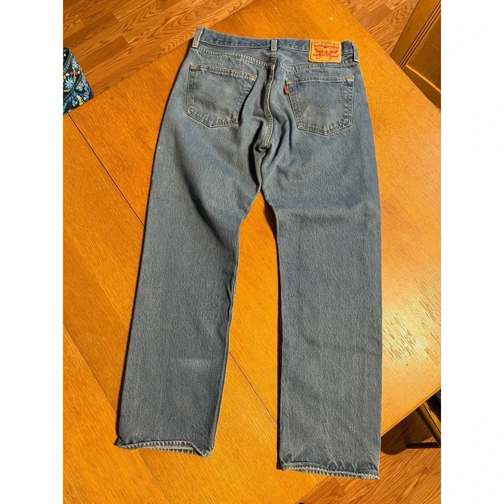 Levi's 501 Jeans Size‎ 34x32 (actual 31x28) Blue Jeans- Button Fly